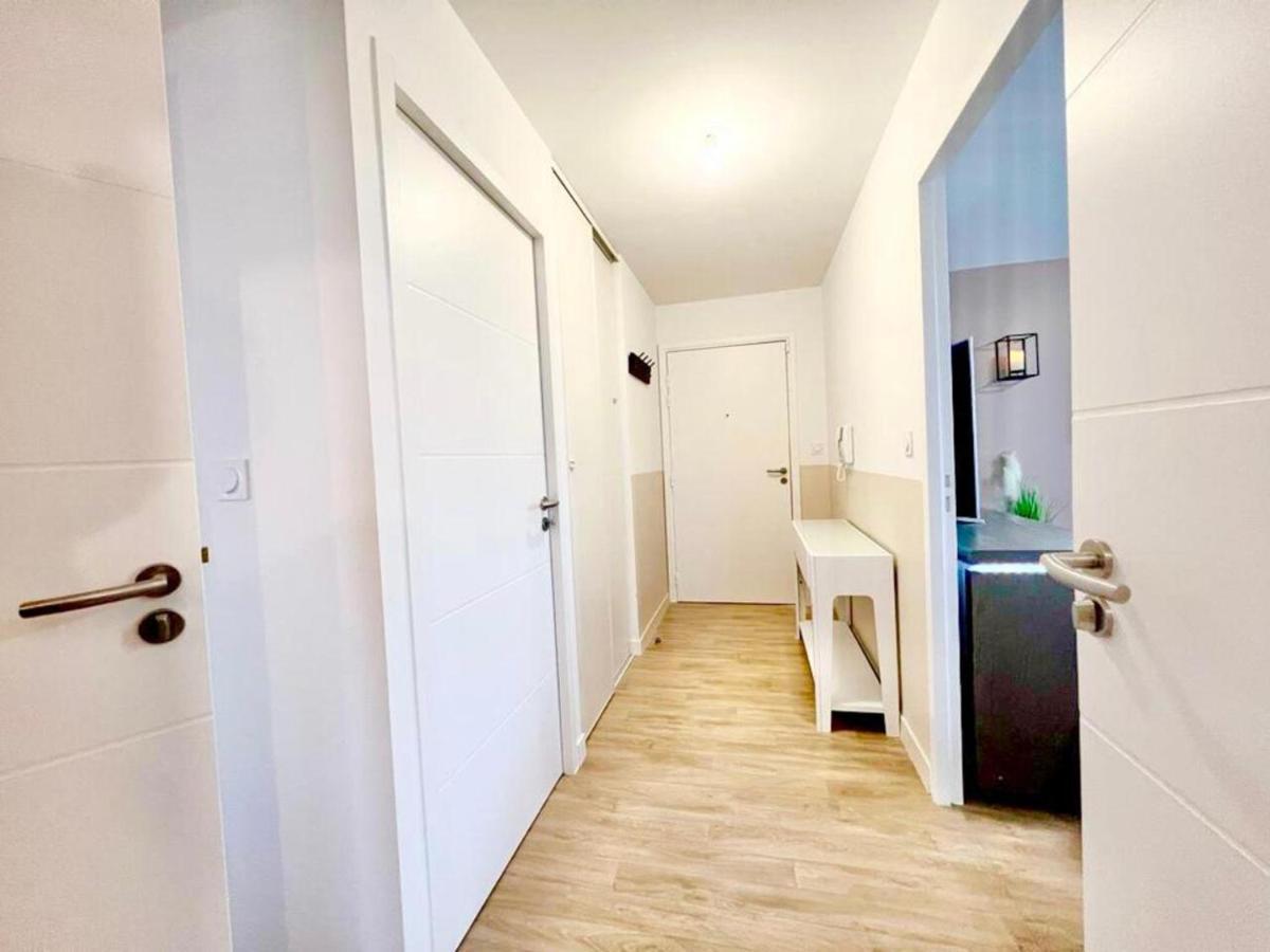 L'Atelier Chic - Wifi Fibre - Parking Privee - Balcon - Netflix Apartman Lanester Kültér fotó