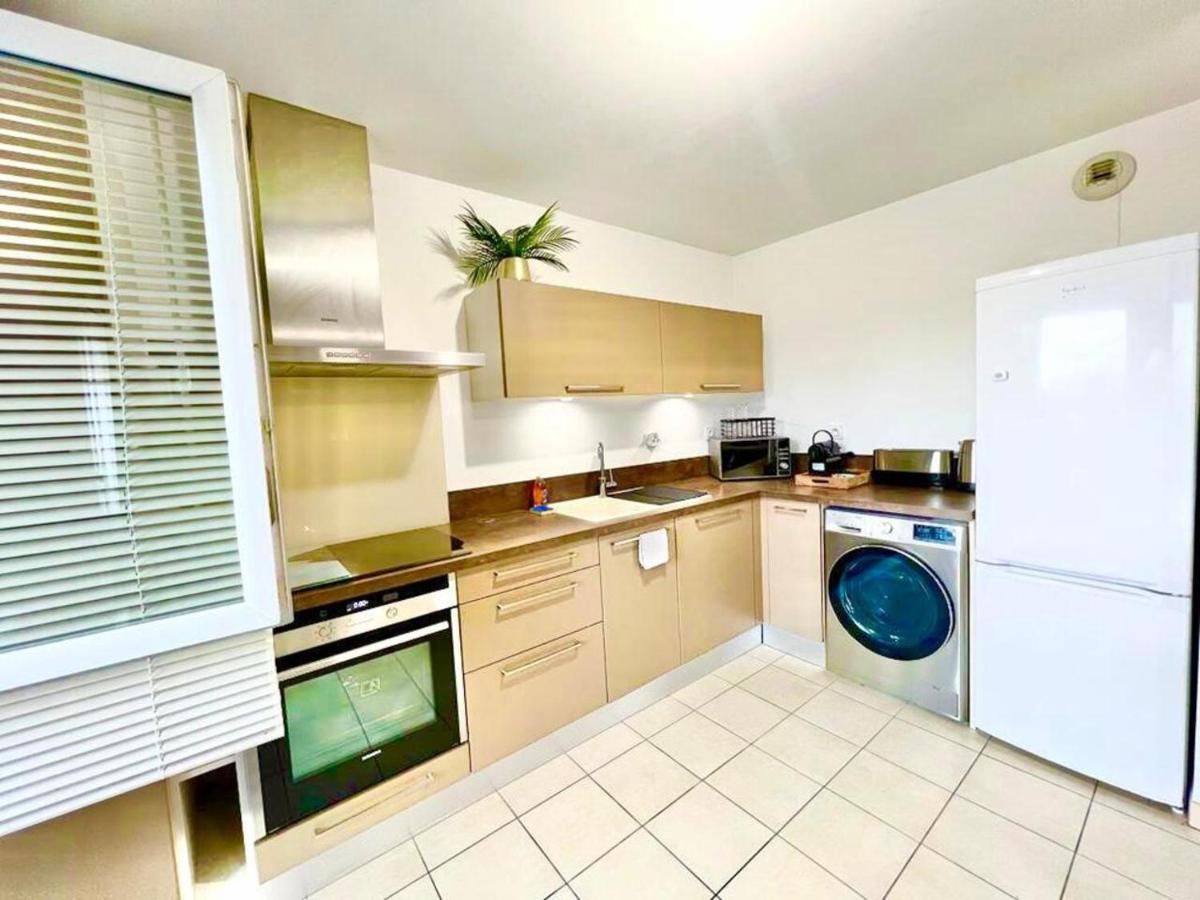 L'Atelier Chic - Wifi Fibre - Parking Privee - Balcon - Netflix Apartman Lanester Kültér fotó